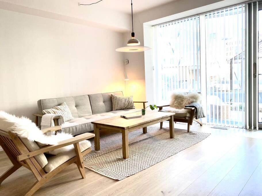 Cozy - Lighthouse By The Sea Apartment